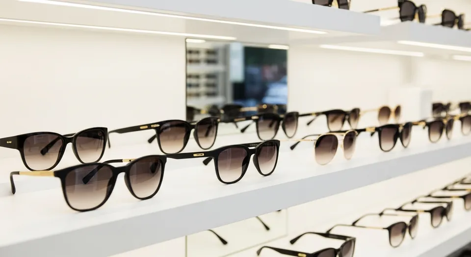 Designer sunglasses frames for prescription lenses